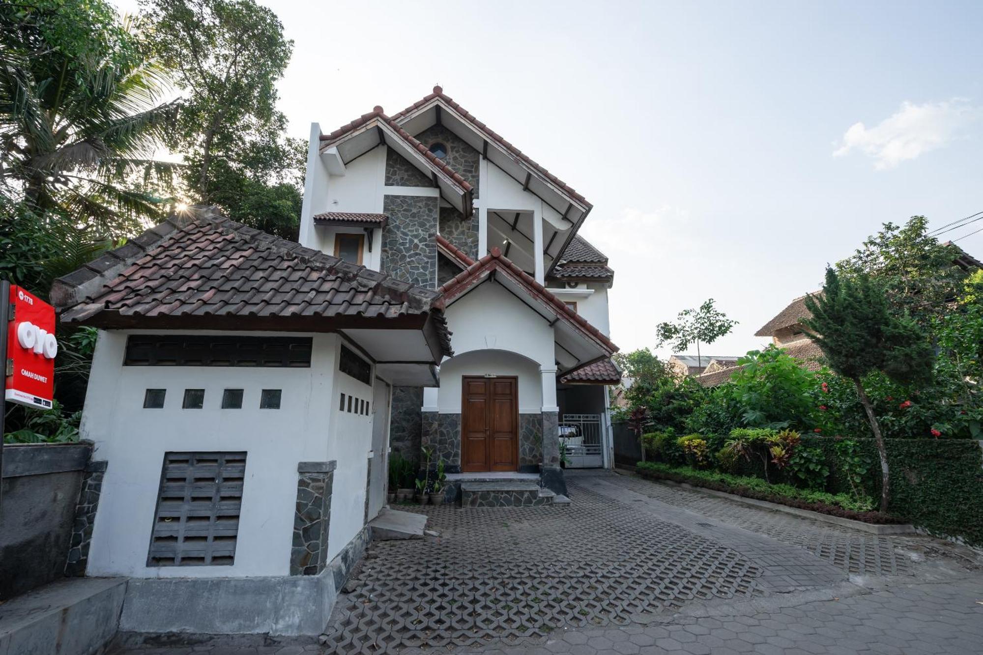 Super Oyo 1778 Omah Duwet Hotel Beran Kidul Eksteriør billede