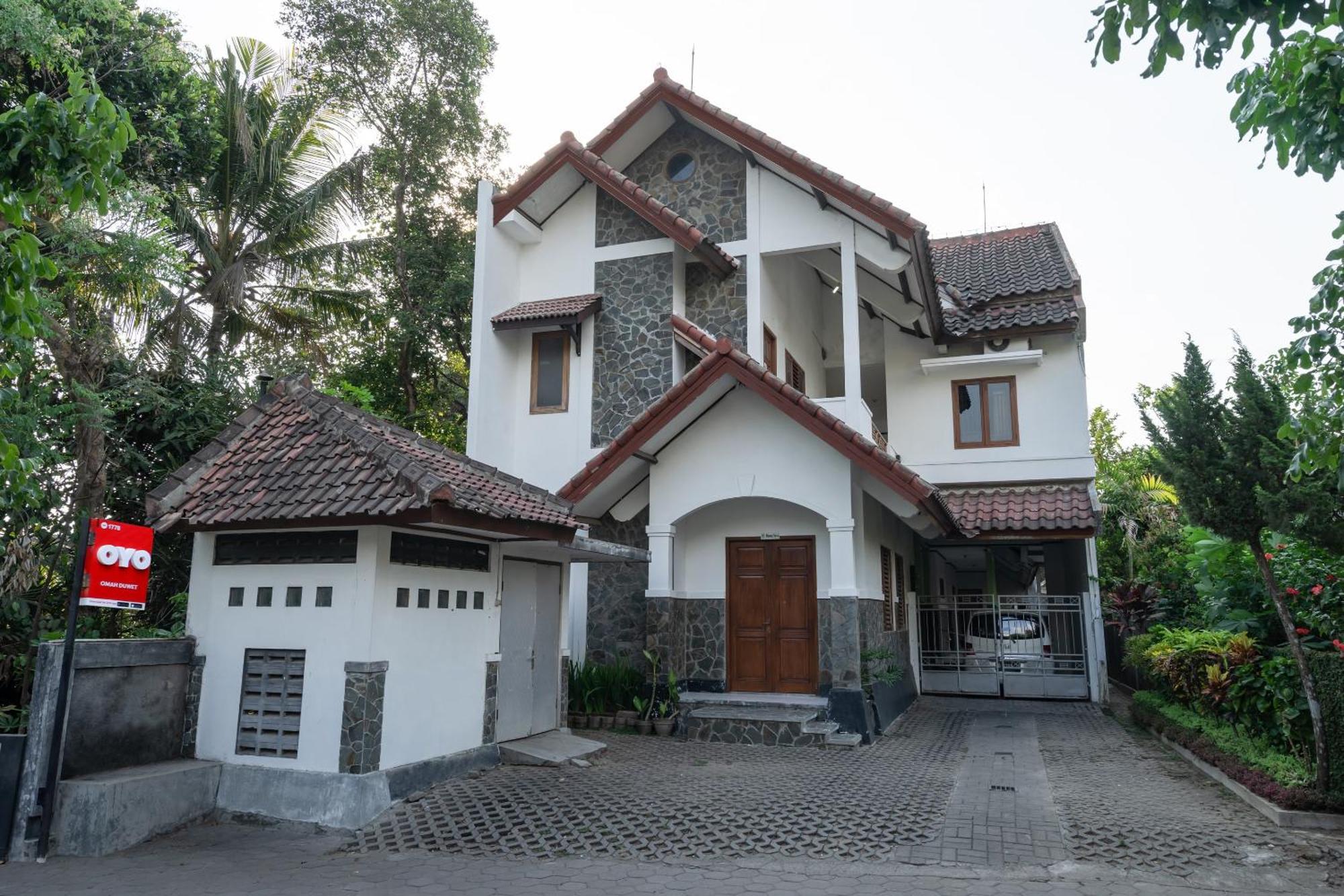 Super Oyo 1778 Omah Duwet Hotel Beran Kidul Eksteriør billede